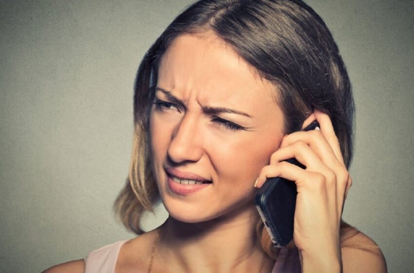Pielea ta poate arăta groaznic dacă vorbeşti mult la telefon și bei apă din sticlă. IATĂ DE CE