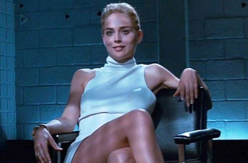 Sharon Stone susține că un medic estetician i-ar fi mărit pieptul fără voia ei. „Aveam sânii mai mari cu o întreagă cupă”