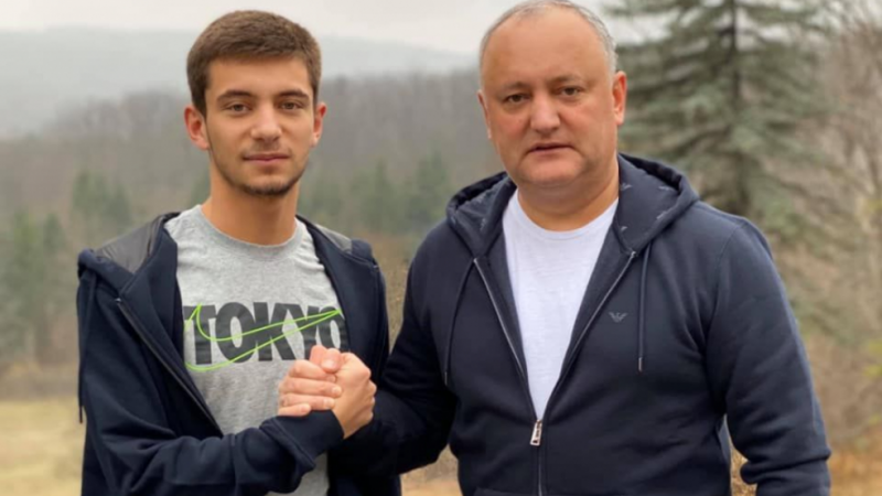 Dodon, despre „BAC-ul anulat pentru fiul său”: Băieți, el învață foarte bine și se pregătește să-și facă studiile în China