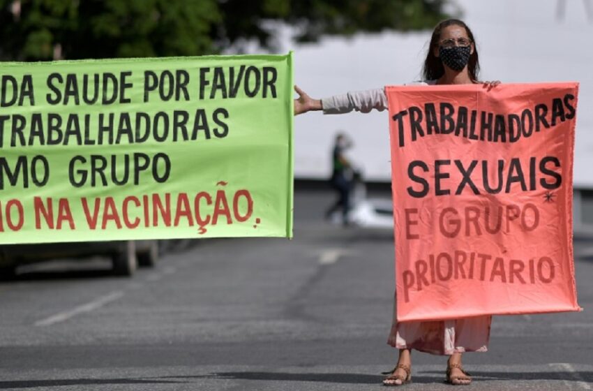 (video) Peste 2.000 de prostituate dintr-un stat brazilian au intrat în grevă și cer prioritate la vaccinare: „Suntem în prima linie, ţinem economia”