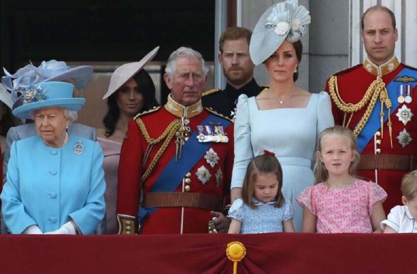 O scriitoare britanică a dezvăluit numele membrului regal care se află în spatele acuzațiilor de rasism lansate de Meghan Markle și Prințul Harry