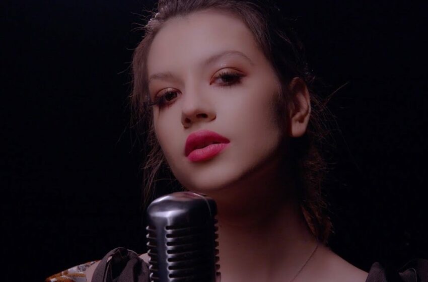 (video) Cleopatra Stratan a lansat o piesă scrisă chiar de ea
