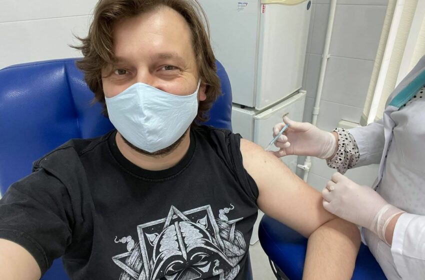  Dumitru Alaiba s-a imunizat cu AstraZeneca:  Vaccinați-vă cu toții, să punem capăt acestui virus mizerabil