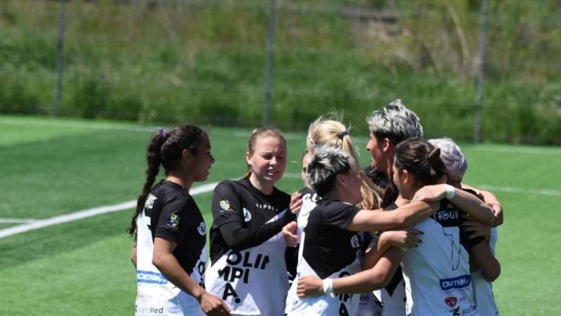 Jucătoarele de fotbal din Moldova Carolina Țabur și Cristina Cerescu, campioane în România