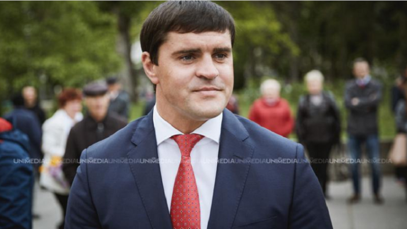 (foto) Iubita lui Țuțu s-a bătut până la victorie. Fostul deputat a luat-o de soție