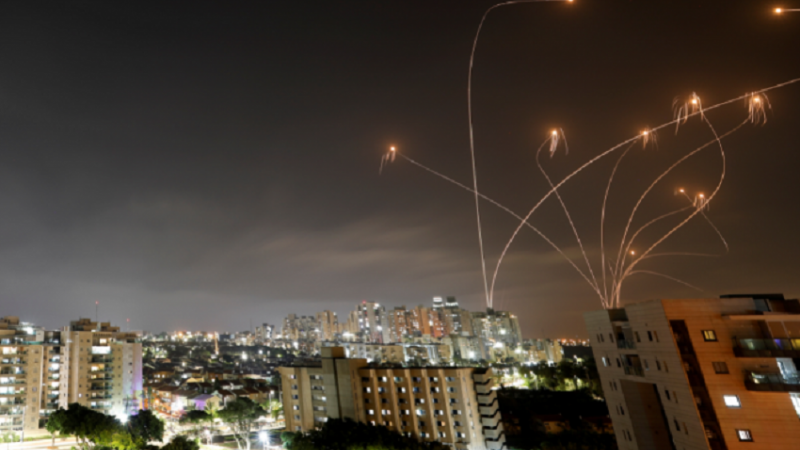 Momente cumplite pentru moldovenii reveniți cu o cursă de la Tel-Aviv: Aeronava a fost blocată deasupra orașului din cauza atacului cu rachete