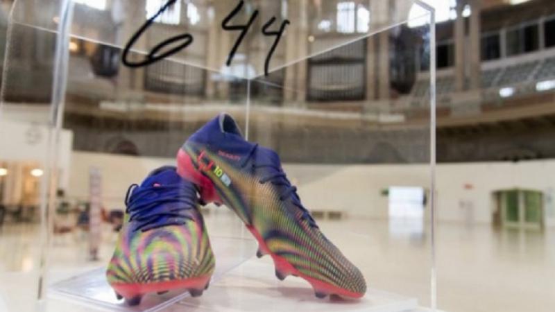 O pereche de ghete ale lui Messi, vândute la licitaţie pentru 143000 euro