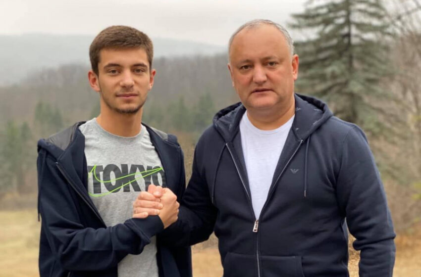  FOTO Dodon a revenit la sport, după o pauză „electorală”: Cum a fost surprins alături Vlad