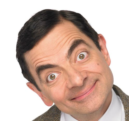  (FOTO) Cum a fost surprins”Mr. Bean” la filmările „Man vs Bee”. Schimbare totală de look pentru un nou rol