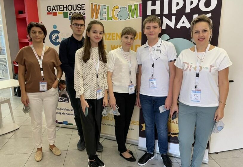  (foto) Patru elevi moldoveni au obținut medalii de argint și mențiuni în cadrul unui concurs internațional de engleză, la Rimmini