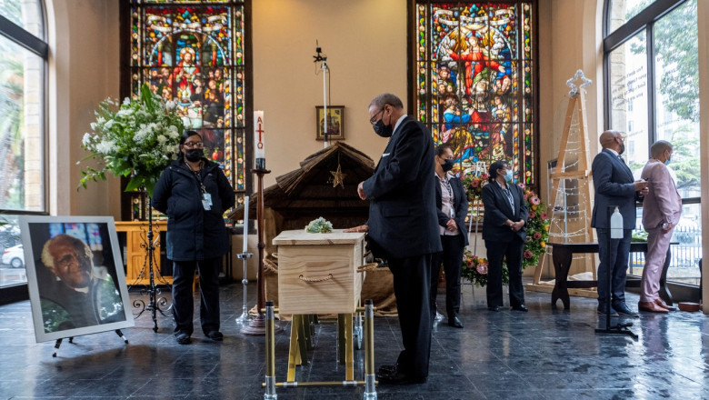  Funeraliile arhiepiscopului sud-african Desmond Tutu au fost modeste, aşa cum şi-a dorit
